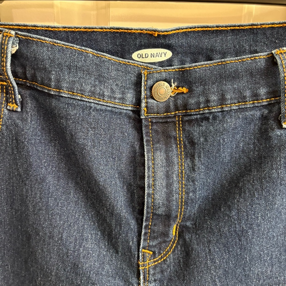 Old Navy Indigo Denim Shorts - Picture 2 of 4